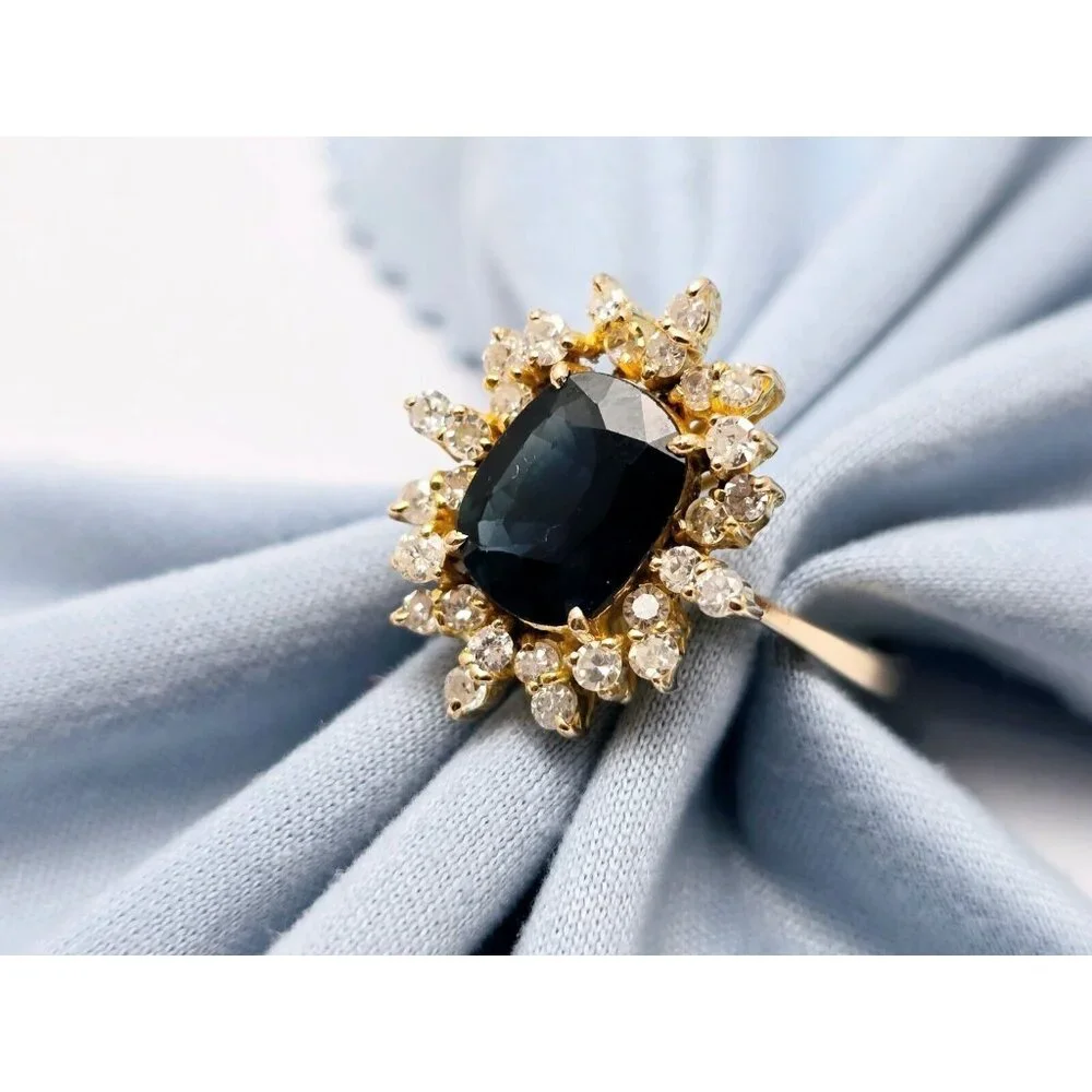 18K Solid Yellow Gold Designer Oval Sapphire & Round Diamond Ring - Size 8.75